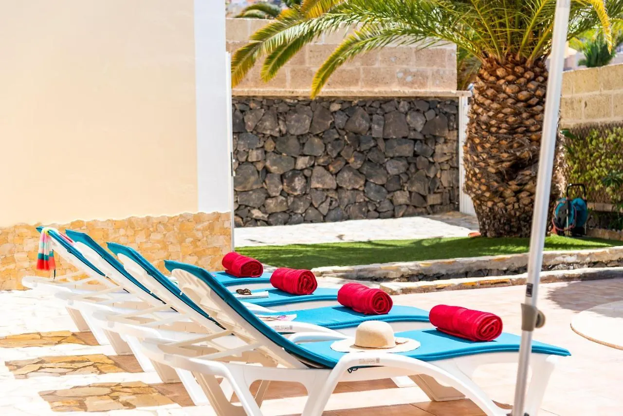 Beautiful Villa Anna With Heated Pool 阿德耶 0*,  西班牙