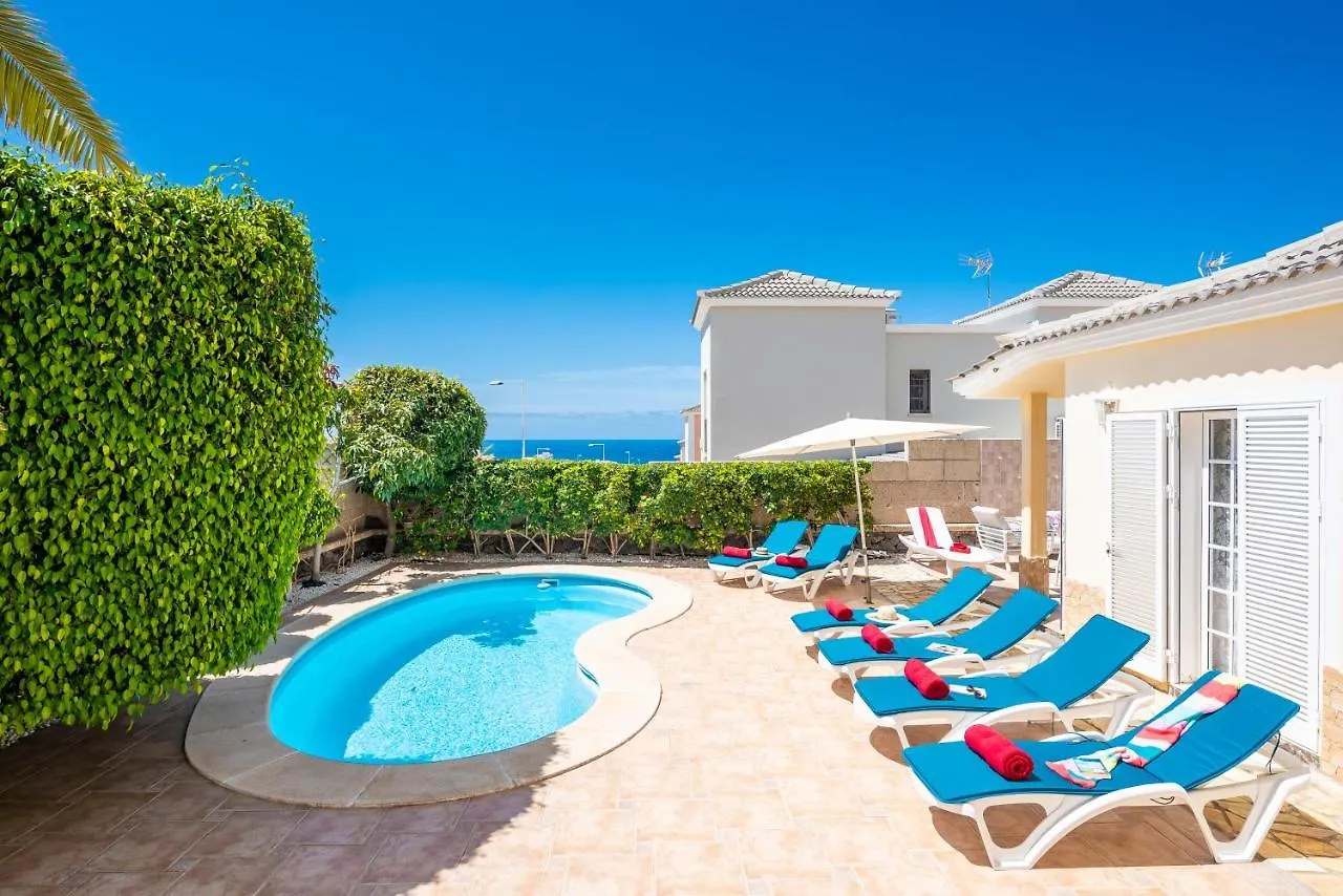 אדחה Beautiful Villa Anna With Heated Pool