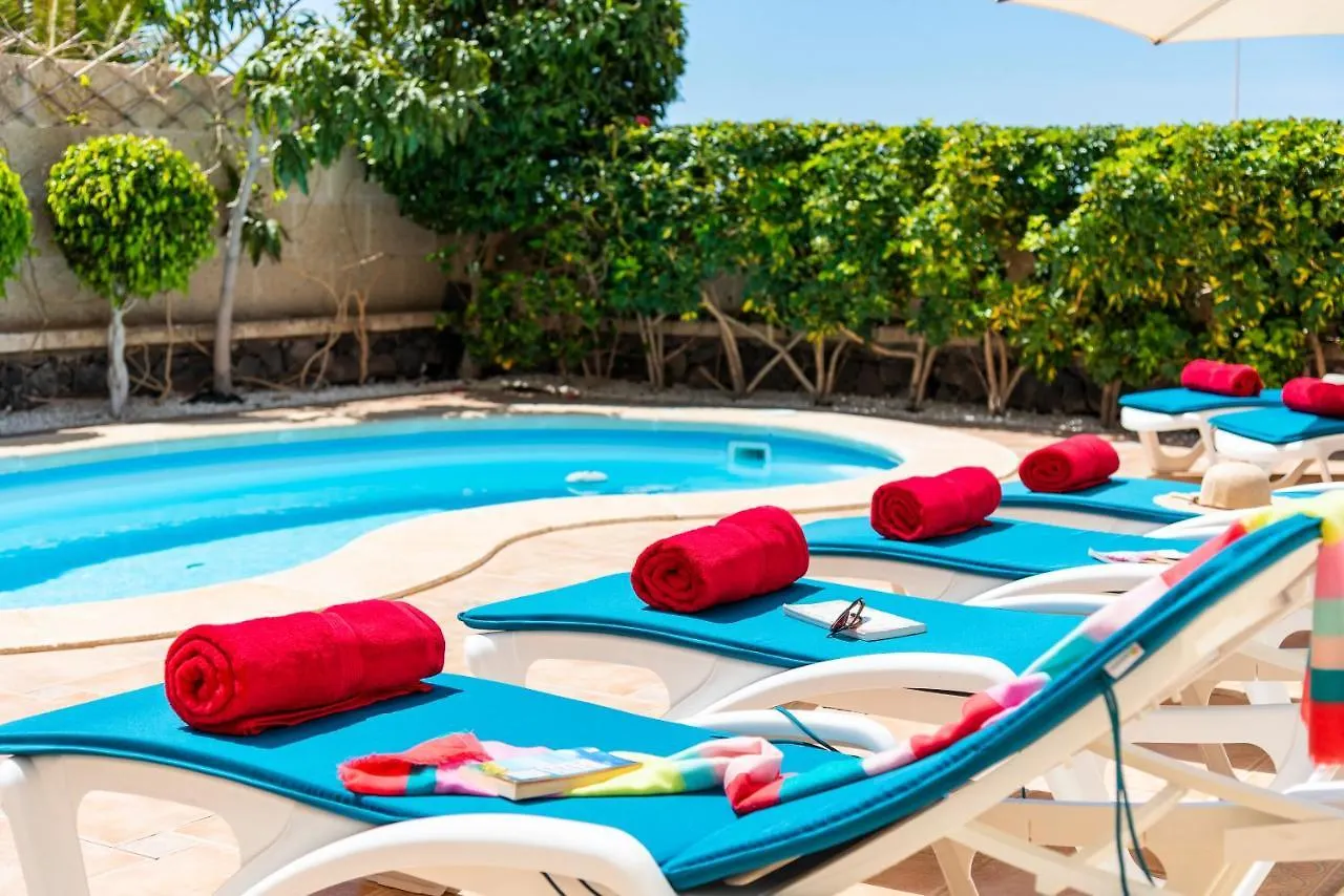אדחה Beautiful Villa Anna With Heated Pool
